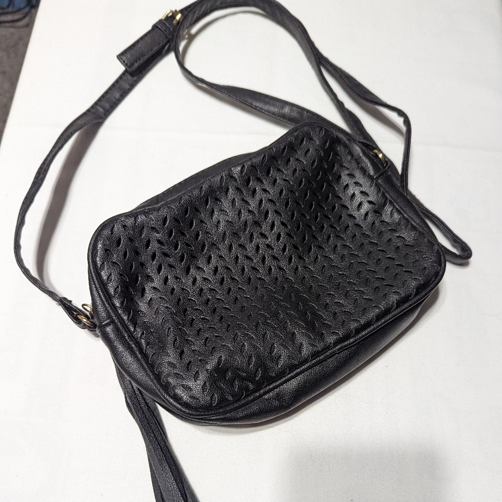 Summer and Rose new cross body bag black